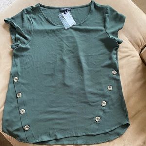 Green short sleeve
